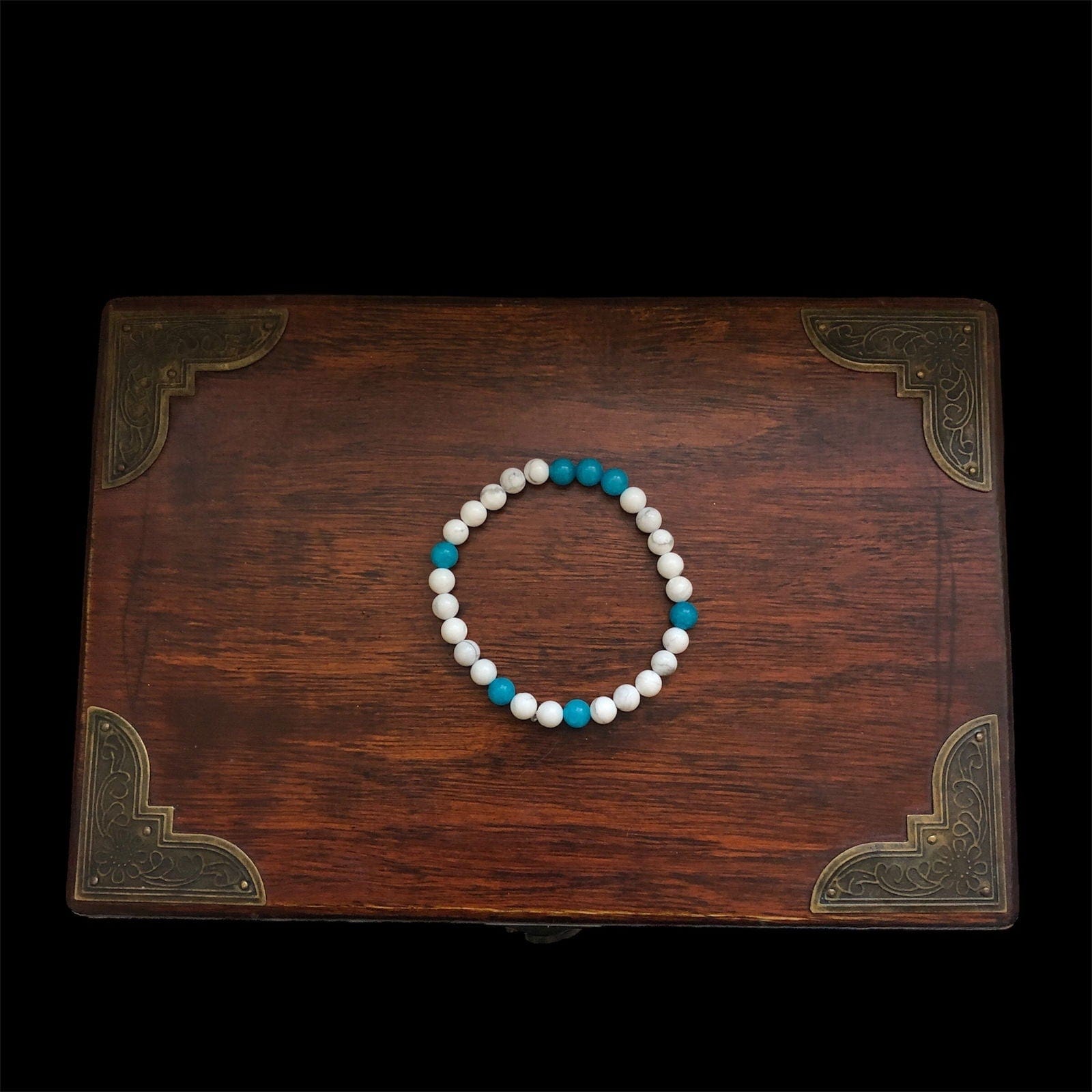 Blue Agate and Howlite Beaded Bracelet Silver Chamber Jewellery Store