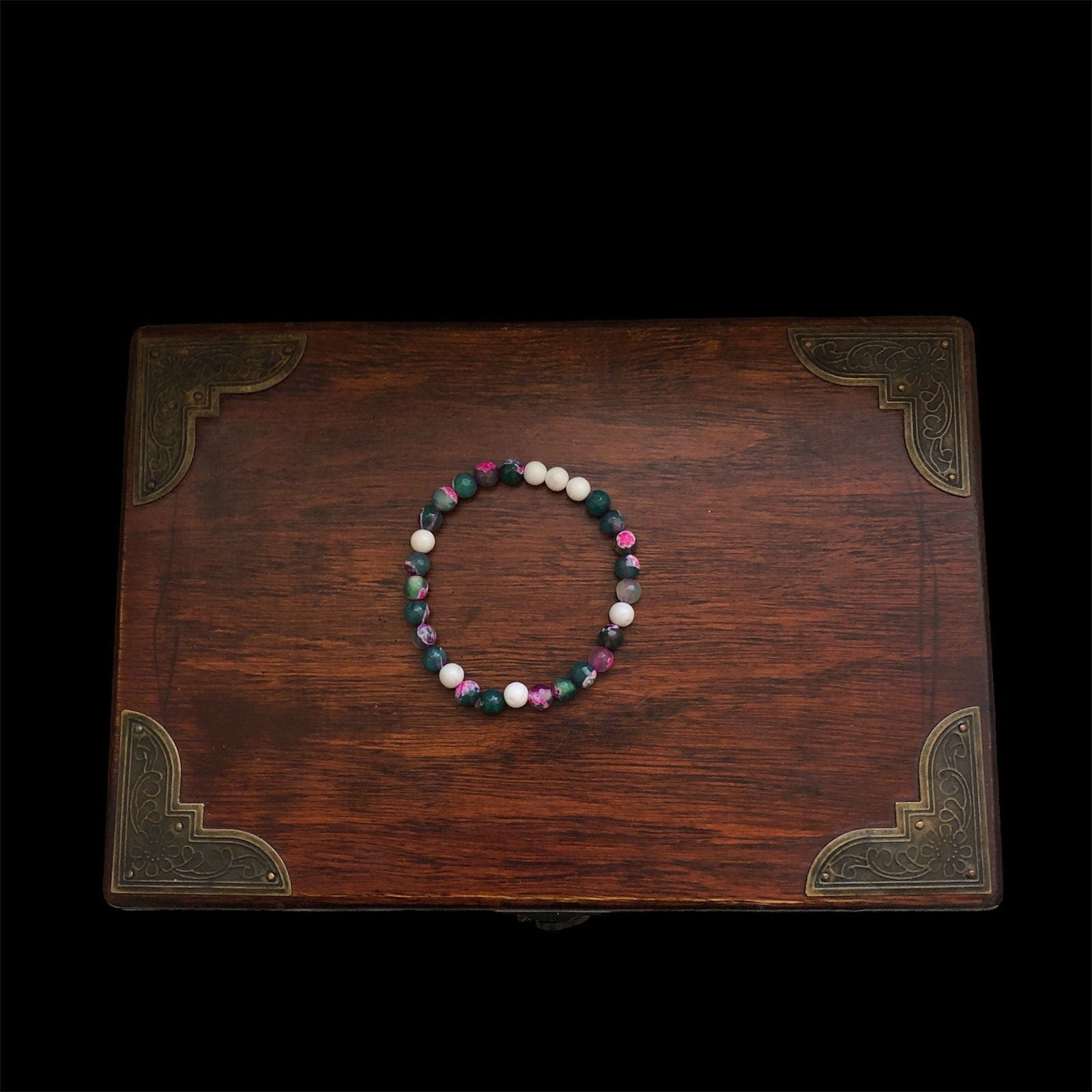 Faceted Green & Pink Agate and Howlite Beaded Bracelet Silver Chamber Jewellery Store